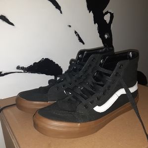 Black canvas  high top Vans size 8